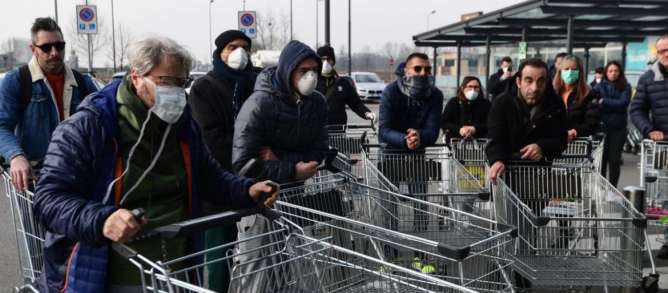 Σκηνές τρόμου από τα παρατεταμένα lockdowns στον κόσμο - Ουρές χιλιάδων στο Μιλάνο για δωρεάν τρόφιμα (βίντεο)